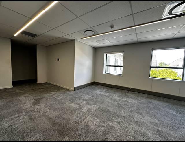667M² OFFICE TO LET IN WOODMEAD